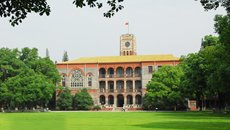 强化人工智能学科与人才队伍建设